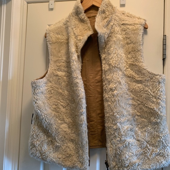 Sno Skins Suede Faux Shearling Vest reversible Size Large - Picture 3 of 8